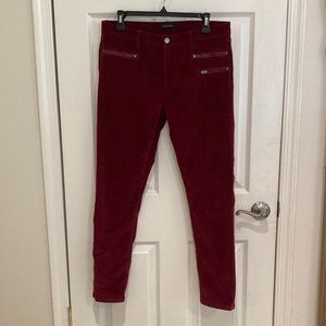 Banana republic women’s red pants in size 30. 26inch inseam.